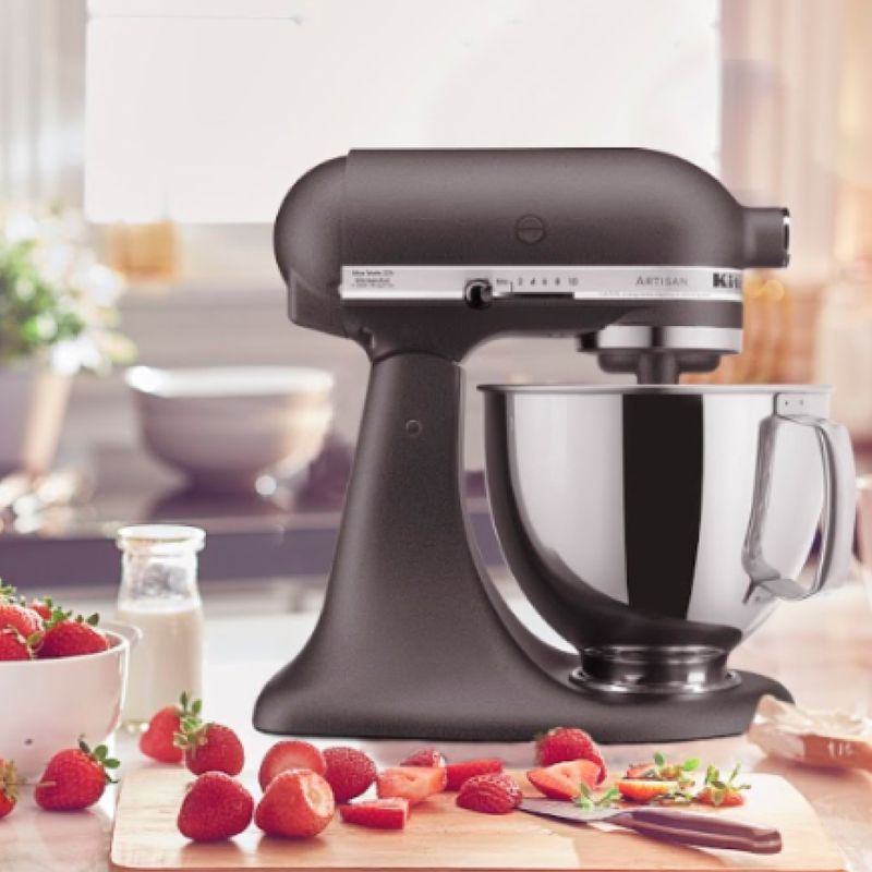 Batidora Artisan Plus KitchenAid 4.8L Black Matte