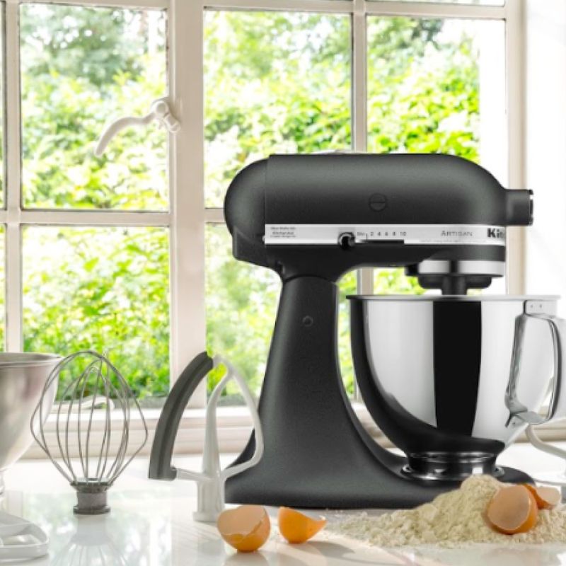 Batidora Artisan Plus KitchenAid 4.8L Black Matte